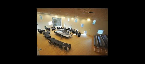 raadszaal .jpg